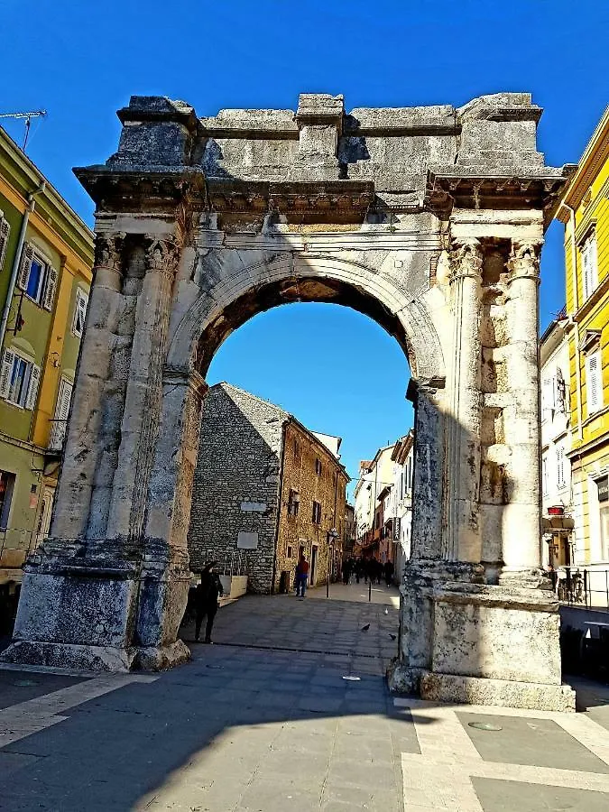 Porta D'Oro Rooms Pula 4*,